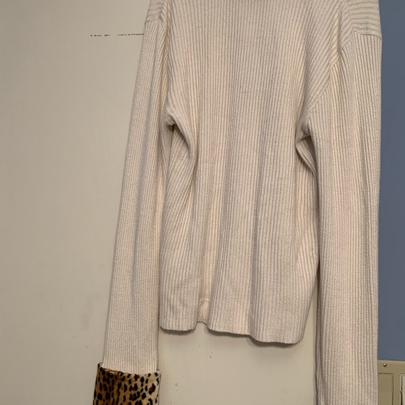 Button down sweater - Picture 2 of 4